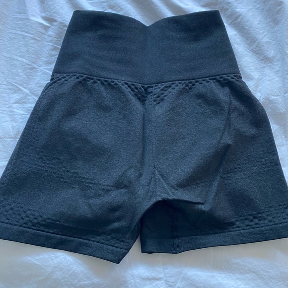 Gymshark black vital seamless shorts XS - Picture 2 of 4